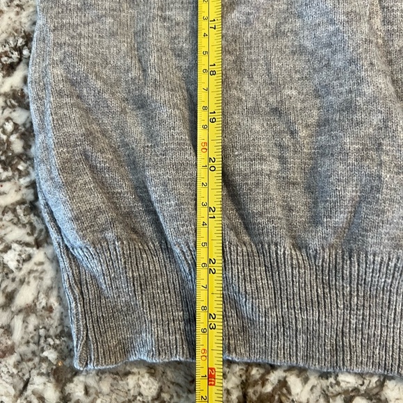 Medium Gray Knit Cross Sweater Wrap Soft Fall Winter Women’s Misses Long Sleeve - Picture 3 of 8